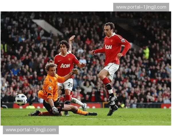 球迷调侃曼联流量踢法 赢遍豪门却送温暖保级队